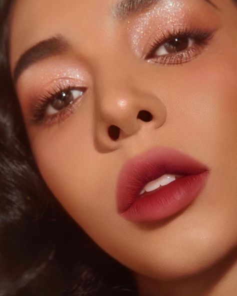 DEAR DAHLIA on Instagram: “#ombre #gradientlips Sensuous Matte Lip Suit Shades : Tender + Passionate 💋 Wear it you way💕  Available at deardahlia.com Free…” Prom Lips, Damaged Skin Repair, Korean Lipstick, Gradient Lips, Korean Lips, Makeup 101, Ombre Lips, Lip Lacquer, Indian Makeup