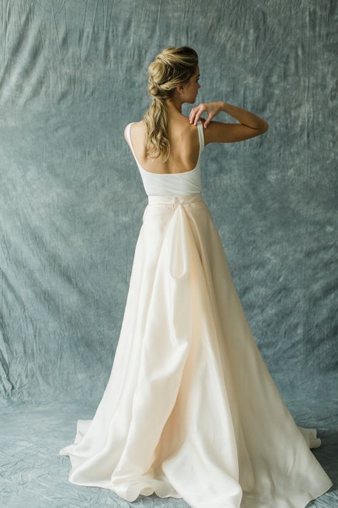 Carol Hannah, Nontraditional Wedding Dress, Pretty Wedding Dresses, Draped Skirt, Pretty Wedding, Wedding Dress Inspiration, Wedding Dress Styles, Gown Wedding Dress, Special Design