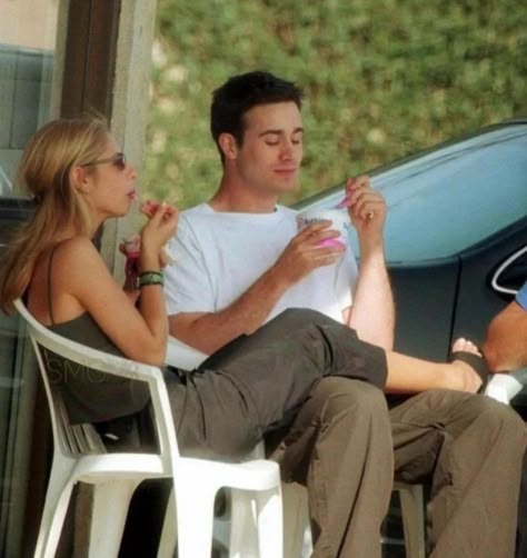 Freddie Prinze Jr, Freddie Prinze, The Love Club, Famous Couples, Sarah Michelle Gellar, Love Club, Me And Who, Couple Aesthetic, Hopeless Romantic