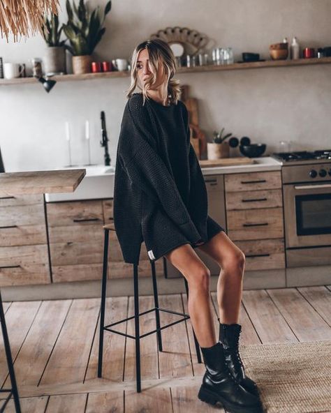 Skirt Styling, Winter Mini Dresses, Dress Styling, Casual Chique, Leggings Outfit, Mode Casual, Looks Black, Side Split, Looks Style