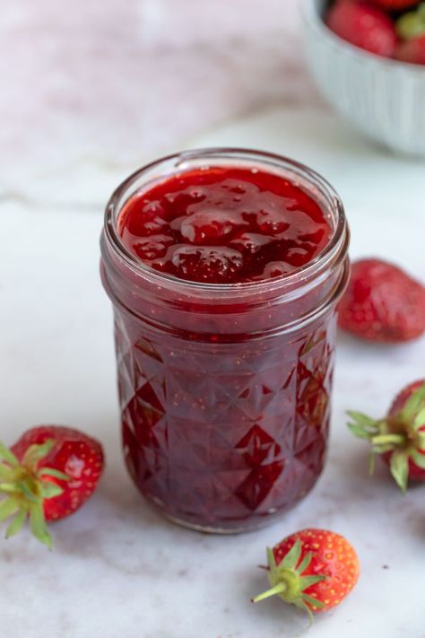 Easy Homemade Strawberry Jam (No Pectin) - Bakes by Brown Sugar Strawberry Jam No Pectin, How To Store Strawberries, Easy Strawberry Jam, Strawberry Jam Recipe, Homemade Strawberry Jam, Strawberry Preserves, Strawberry Sauce, Cooked Apples, Cute Food Art