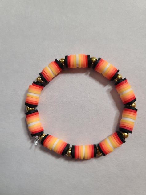 My item is special because it was inspired by watching the sunset on the beach. Clay Bead Crafts, Clay Bead Bracelet Patterns, Bracelets Clay Beads, Bracelet Combos, Bracket Making, Bracket Ideas, Pulseras Ideas, Sunset Horizon, Bracelet Stuff