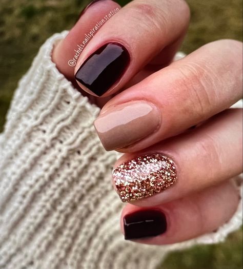 Fall Nails With Glitter, Mail Colors, Feather Nails, Fall Nail Ideas, Festive Nail Art, Fall Gel Nails, Nail Shimmer, Cute Gel Nails, Thanksgiving Nails