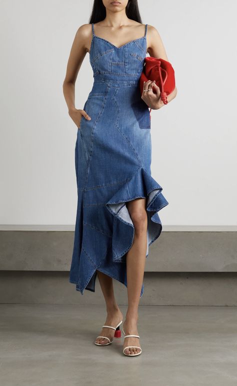 Loewe Denim, City Street Style, New York City Street Style, Denim Dress Outfit, Denim Ruffle Dress, New York Film, Summer Fashions, Stylish Work Attire, Denim Dresses