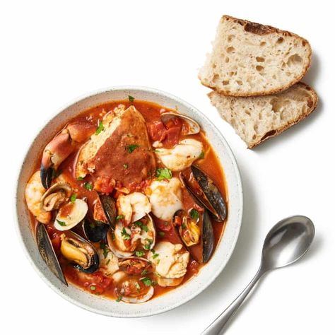 Seafood List, Seafood Stew Recipes, Seafood Stew, Fish Stew, Vegetable Puree, Stew Recipe, Crushed Garlic, Fish Fillet, Stew Recipes