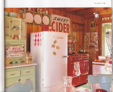 vintage kitchen. #cottage Vintage Cabin Decor, Retro Kitchens, Kitschy Kitchen, Vintage Cabin, Cottage Kitchens, Best Kitchen Designs, Cozy Kitchen, Red Kitchen, Chic Kitchen