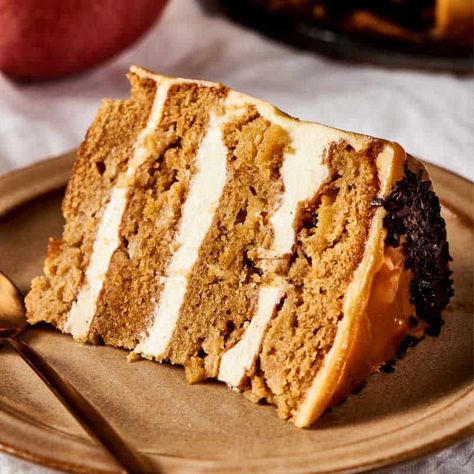 Healthy Apple Cake Apple Mortgage Cake Recipe, Low Calorie Cake Recipes, Low Sugar Cakes, Healthy Apple Cake, Low Fat Cake, Apple Cake Recipe Easy, Low Calorie Baking, Low Calorie Cake, Healthy Cream Cheese