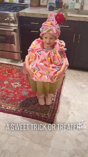 Diy Cupcake Halloween Costume, Diy Cupcake Costume Kids, Cupcake Costume Kids, Cake Costume For Kids, Cupcake Family Costume, Toddler Cupcake Costume, Baby Cupcake Costume, Birthday Cake Costume, Cupcake Costume Baby