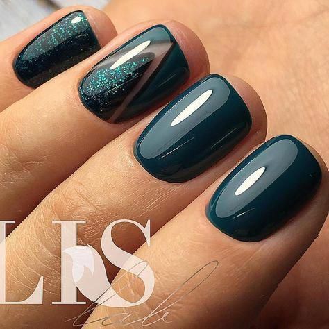 Nail Colors Winter, Spring Nail Colors, Her Nails, Black Nail, Dark Nails, Nail Polishes, Matte Nails, Nail Polish Colors, Green Nails