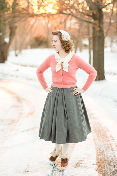 1950s Sweater Separates · Mode de Lis Fifties Inspired Outfits, 1950s Sweater Outfit, 1950s Winter Fashion Women, 1950 Winter Fashion, Skirt And Sweater Vest Outfit, Vintage Winter Outfits 50s, 1950s Winter Fashion, Gladys Aylward, 1940s England