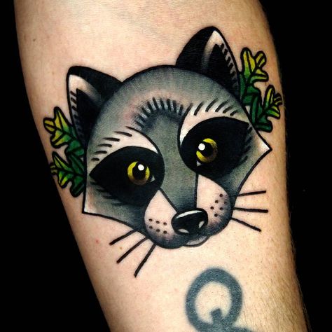 A Toronto raccoon for Ian before he moves to California! 🗑🐼 #tattoo #tattoos #tattoosofinstagram #colourtattoo #raccoontattoo #neotraditional #neotraditionaltattoo #animaltattoo #tattoopeople #tattoopeopletoronto #torontotattoo #eikon #eikondevice #ems420 Traditional Raccoon Tattoo, Traditional Fox Tattoo, Loon Tattoo, Racoon Tattoo, Raccoon Tattoo, Tattoo People, Raven Tattoo, Beautiful Tattoo, R Tattoo