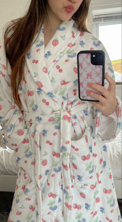 Djerf Avenue Bathrobe, Dressing Gown Aesthetic, Cute Robes, Cute Bedspreads, Gown Aesthetic, Pajamas Aesthetic, Simple Hijab Tutorial, Pajama Day, Simple Hijab