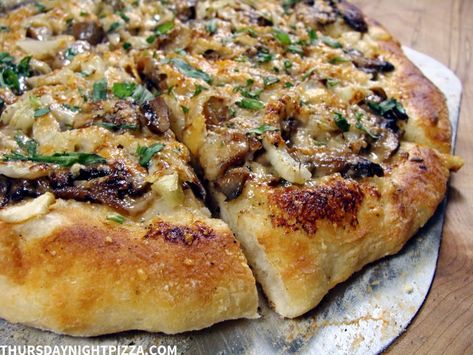 Mushroom and Fennel Pizza with Parmesan and Cream — Thursday Night Pizza Fennel Pizza, Mushroom Pizza, Pizza Ingredients, Pizza Peel, Pizza Pie, Chicken Pizza, Pizza Stone, Cooking Class, A Pizza