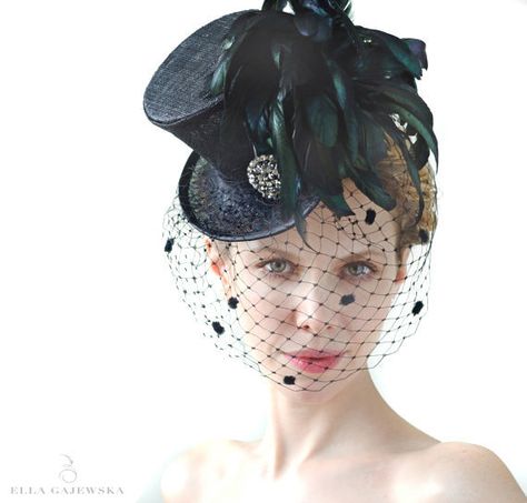 Black and White Statment Hat Straw Tear by EllaGajewskaHATS Gothic Aristocrat, Mad Hat, Steampunk Top Hat, Summer Fashion Accessories, Victorian Hats, Steampunk Hat, Steampunk Wedding, Mini Top Hat, Steampunk Accessories