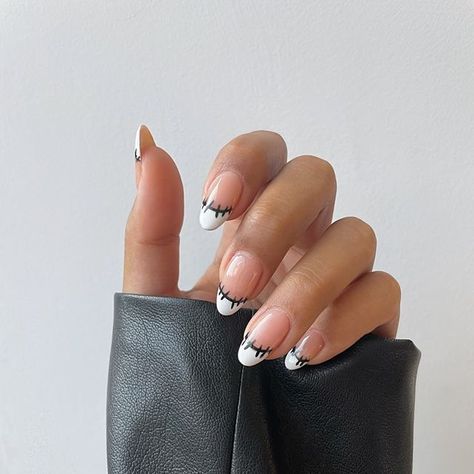 Get into the Halloween spirit with these spooky nail designs for 2024! From creepy cobwebs to ghostly ghouls, these nails will add a hauntingly chic touch to your look. 🕸️ Perfect for any Halloween event, explore creative styles that bring out the fright in a fashionable way. Discover more and get inspired for your next manicure! #HalloweenNails #SpookyStyle #NailArt Cute Nail Designs Halloween, Holloween Nails 2023, Jack Nails Halloween, Halloween Gel X Nails, Fall Halloween Nail Designs, Halloween Nails Jack Skellington, Fall Gel X Nail Designs, Jack Skellington Nails Acrylic, Uñas Jack Skellington