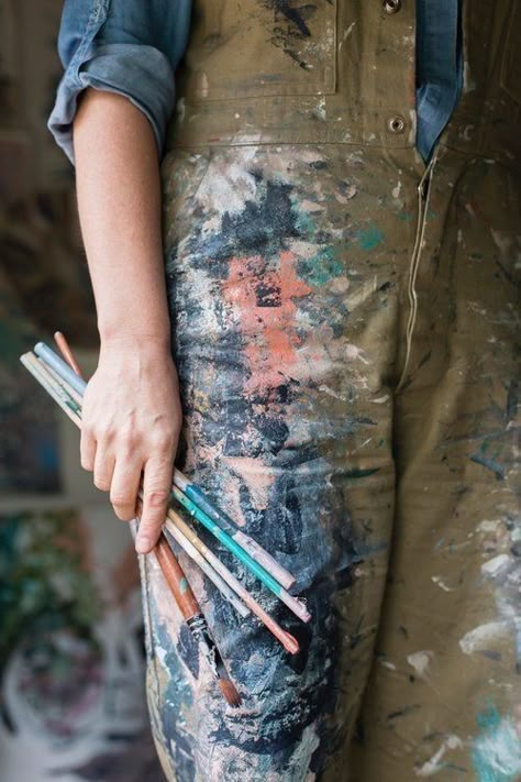 Male Painter Photography, Oil Painter Aesthetic, Painter Aesthetic Male, Painting Aesthetic Photography, Artist Girl Aesthetic, Painter Aesthetics, Art Teacher Aesthetic, Painter Aesthetic, Hunting For George