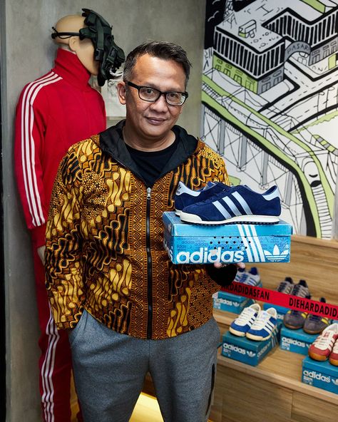 After unveiling a sneak peek of the upcoming adidas Originals Java earlier today, we felt it was fitting to reminisce on our journey to Indonesia to explore Harry Novianto from diehardadidasfan’s impressive adidas collection  Harry dug out some of his favourite pairs - including his Made in France iteration of the Java, famously named after the Indonesian island. Share your thoughts on the Java making a comeback👇 Adidas Originals, Photo Sharing, Adidas, Street Style, Celebrities