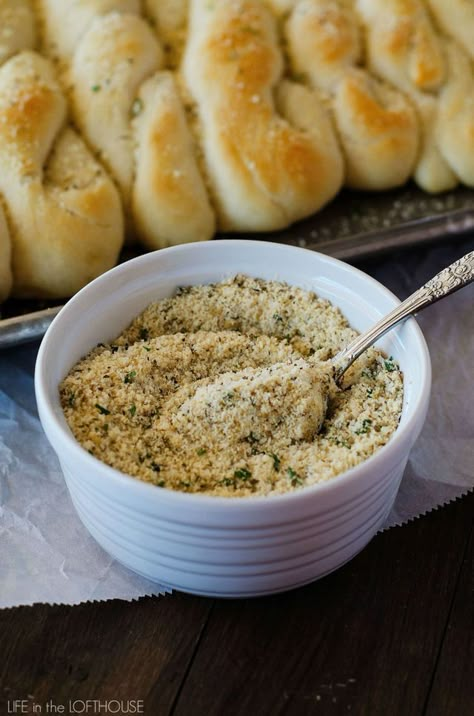 Today’s recipe is Garlic Bread Seasoning and it is life-changing! Okay, maybe I’m exaggerating a little, but it really is phenomenal. It’s become a staple in my house. I always have a container of Garlic Bread Seasoning, Bread Seasoning, Filet Mignon Chorizo, Homemade Dry Mixes, Homemade Garlic Bread, Homemade Spice Mix, Spice Blends Recipes, Spice Mix Recipes, Seasoning And Spice