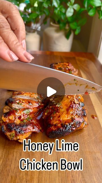 Chicken Honey Marinade, Chicken Recipes In Sauce, Easy Chicken Sweet Potato Recipes, Macro Chicken Thigh Recipes, Cilantro Lime Chicken Thighs, Longhorn Lemon Garlic Chicken, Fast Chicken Thigh Recipes, Recipe With Limes, Honey Lime Chicken Bowl