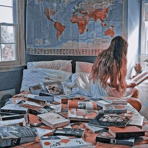 Lots Of Books, Disney Princess Modern, Modern Disney, Instagram Ideas Photography, + Core + Aesthetic, Book Girl, Character Aesthetic, Art Abstrait, Study Motivation