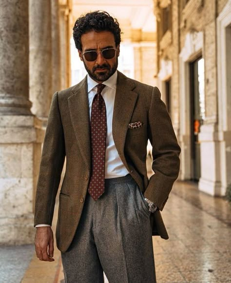 Classy Suits Men, Suits For Guys, Japanese Street Fashion Men, Fashion Tattoos, Dapper Outfit, Smart Casual Menswear, Mens Wedding Attire, Classy Suits, Mens Fashion Business