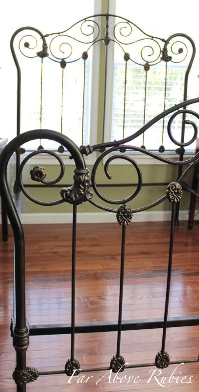 Saving the antique iron bed... - Whispering Pines Homestead Painted Iron Beds, Cast Iron Bed Frame, Antique Iron Bed, Iron Metal Bed, Wrought Iron Bed Frames, Antique Iron Beds, Cast Iron Beds, Wrought Iron Beds, Wrought Iron Bed