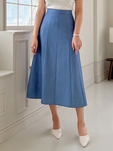 Azul Casual Collar  Tecido Simples Flared / Alargado Embellished Não elástico  Roupas Femininas Solid Skirt, Crop Dress, Vintage Inspired Outfits, Blue Skirt, Looks Chic, Skirt Design, Clothes Collection, Fashion Sewing, Aesthetic Fashion