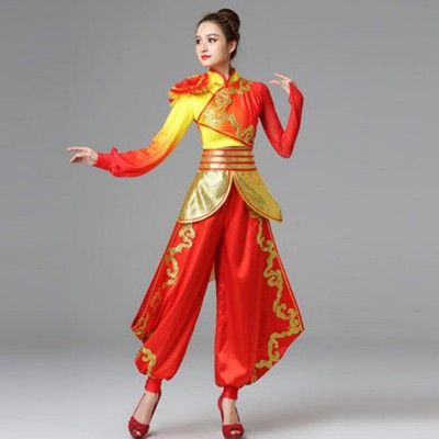 Dragon Dance Costume, Chinese Dragon Dance, Art Costumes, Nutcracker Costumes, Umbrella Dress, Asian Clothing, Dancer Dress, Fan Dance, Dragon Dance