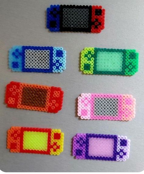 Perler Beads Ideas Small Hexagon, Fuse Beads Ideas Cute And Easy, Nintendo Switch Perler Beads, Pearl Or Bead Designs, Pixel Beads Pattern, Cute Pearler Bead Designs, Hama Beads Easy, Iron Beads Ideas Cute, Pyssla Ideas Cute