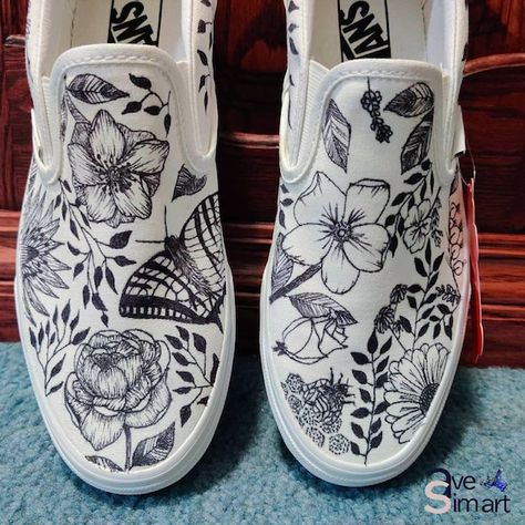 Custom Floral Vans Slip-ons | Etsy White Canvas Shoes Painting Ideas, Sharpie Art On Shoes, Vans Costumized Ideas, Hand Painted Vans Slip On, White Shoe Designs Diy, Painted Slip On Shoes, Painting Canvas Shoes Diy Ideas, Painting White Vans, Painting Vans Ideas