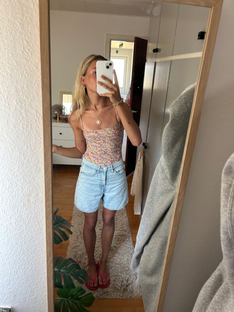 Summer Aesthetic Outfit, Future Clothes, Aesthetic Outfit Ideas, Weekly Outfits, Aesthetic Outfit, Basic Outfits, Fit Check, College Outfits, Retro Outfits