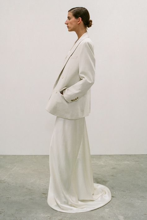 Quiet Luxury Is a Duuupe—Here’s Why | Vogue White Wedding Suit, Stile Casual Chic, Tulle Ball Gown, Nili Lotan, Half Skirt, Spring 2023, Bridal Looks, Moda Operandi, Fashion Collection