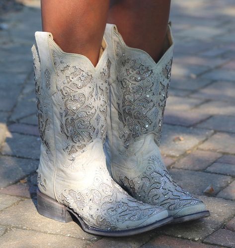 Corral White Glitter Inlay and Crystals Square Toe Boots A3397 Image Mode Country, Cowgirl Boots Wedding, Wedding Cowboy Boots, Classic Black Boots, Country Shoes, White Cowboy Boots, Bridal Boots, Bota Country, Wedding Boots