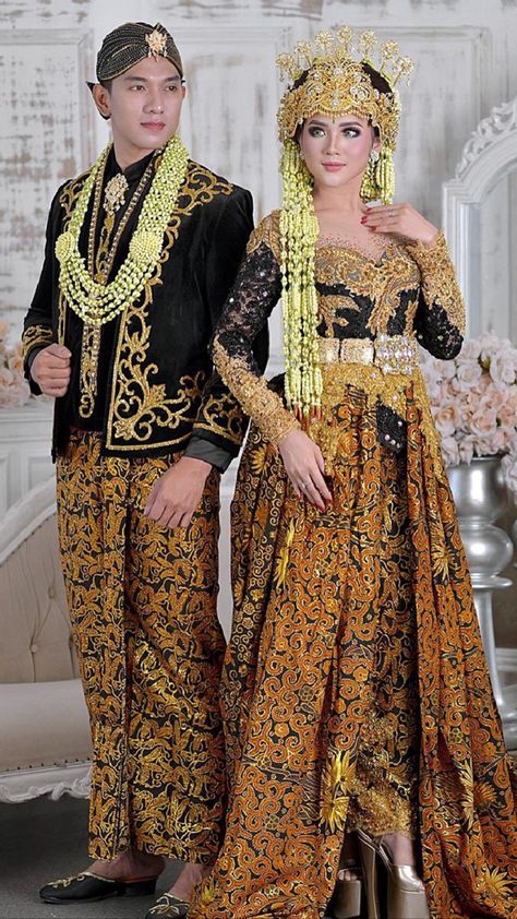 Nikah Adat Jawa, Baju Wedding, Wedding Jawa, Dress Pengantin, Sunda Wedding, Sunda Siger, Pose Pengantin, Pose Wedding, Javanese Wedding