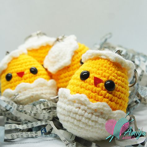 How to crochet fox keychain amigurumi - Amigu World Worm Amigurumi, Lemon Amigurumi, Doraemon Keychain, Pooh Bear Characters, Character Amigurumi, Strawberry Amigurumi, Egg Keychain, Fox Keychain, Keychain Amigurumi