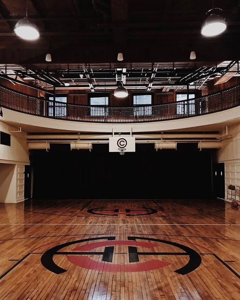 Chicago Athletic Association on Instagram: “Did you know we have a vintage basketball court onsite? Stagg Court is the former club’s original gymnasium - now a flexible event space,…” Chicago Athletic Association Hotel, Chicago Athletic Association, Open Gym, Hotel Gym, Basketball Camp, Vintage Basketball, Basketball Goals, Game Room Design, Basketball Hoop