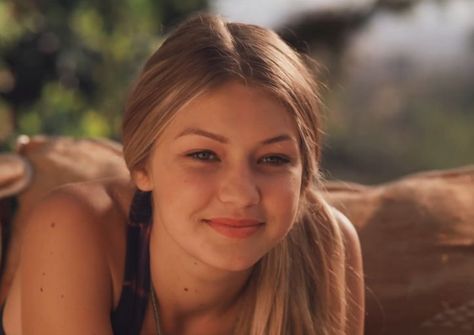 Gigi Hadid Gif, Gigi Hadid Beauty, Gigi Hadid Pictures, Kendall Jenner Makeup, Gigi Hadid Looks, Kylie Jenner Outfits, French Beauty, Girl Next Door, Perfect Woman