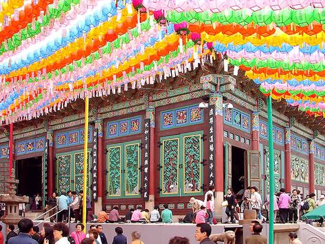 Jogyesa Temple in Seoul, South Korea | Sygic Travel South Korea Culture, Japanese Occupation, Japan Beach, Japan Tourist, Seoul Korea Travel, Daegu South Korea, Japan Country, Shakyamuni Buddha, South Korea Travel