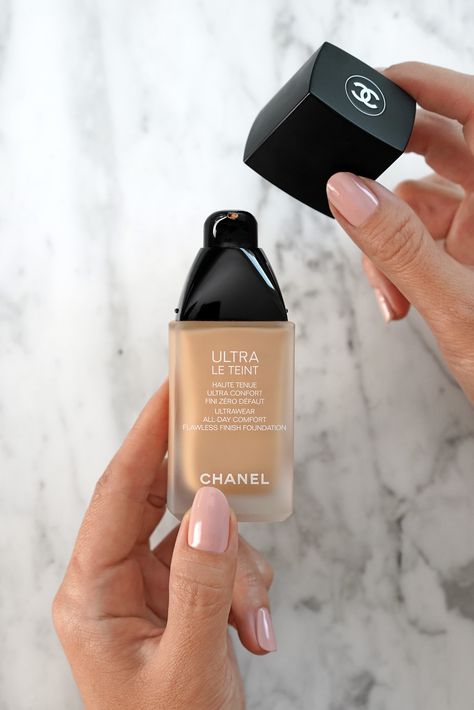 Chanel Foundation Shades, Chanel No 1 Foundation, Chanel Le Teint Ultra Foundation, Gloss Chanel, Chanel Concealer, Chanel Ultra Le Teint, Chanel Products Skin Care, Chanel Les Beiges Foundation, Chanel No5 Cosmetics