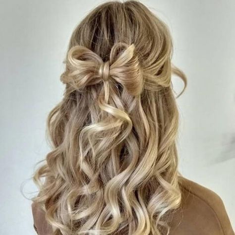 Bow Shaped Hair, Half Up Hair Bow, Half Up Bow Hairstyle, Half Hairstyles, Boho Hairstyles For Long Hair, Down Curly Hairstyles, Half Bun Hairstyles, Messy Bun With Braid, Half Updo Hairstyles