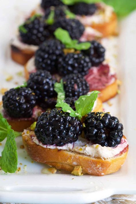 Blackberry Goat Cheese Crostini Blackberry Goat Cheese Puff Pastry, Crostini Toppings, Farm Dinner, Crostini Recipe, Cheese Crostini, Goat Cheese Stuffed Chicken, Goat Cheese Crostini, Gluten Free Cookbooks, Vegan Feta Cheese