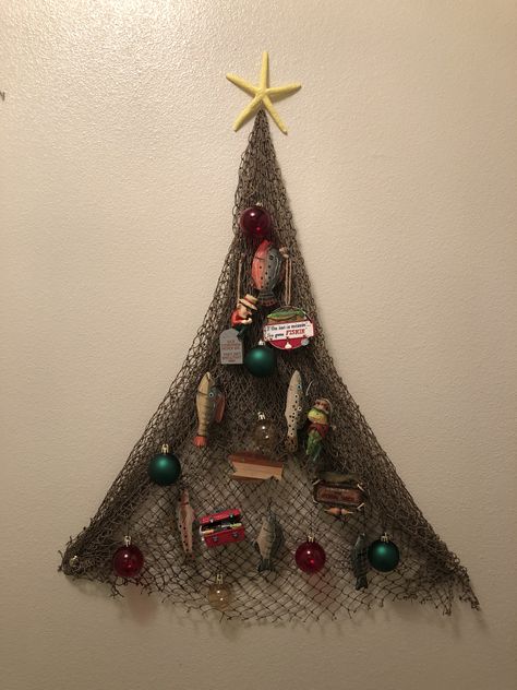 Fish Themed Christmas Tree, Fishing Theme Christmas Tree, Cajun Christmas Decorations, Christmas Ideas For Him, Cajun Decor, Fishing Christmas Tree, Fishing Wreath, Christmas Fish, Cajun Christmas