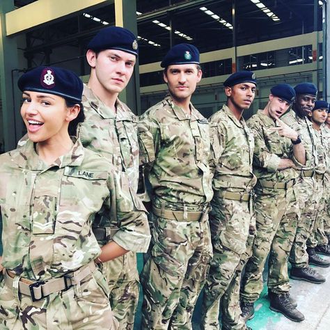 Ben Aldridge (@benaldridge2016) on Instagram: “#OurGirl series 3 starting on @bbcone Tuesday 10th October 9pm. #captainjames pulling endless…” Our Girl Cast, Our Girl Bbc, Marine Daughter, Ben Aldridge, Girl Captain, Air Force Women, Military Aesthetic, Army Wives, Female Marines