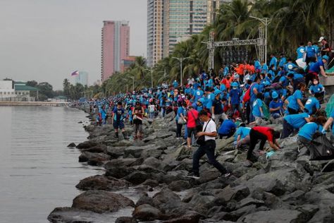 Tons of garbage removed from Manila Bay at start of cleanup drive Clean Up Drive, Manila Bay, Se Asia, Clean Water, The Start, Manila, Clean Up, Philippines, Dolores Park