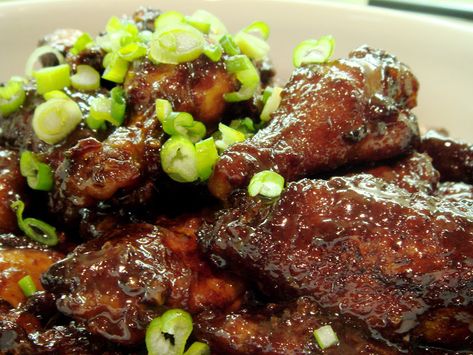 Braised Wings, Wings Deep Fried, Braised Chicken Wings, Chinese Chicken Wings, Wing Sauce Recipes, Chicken Wing Sauces, Good Meals, Fall Meals, Recipe Book Diy