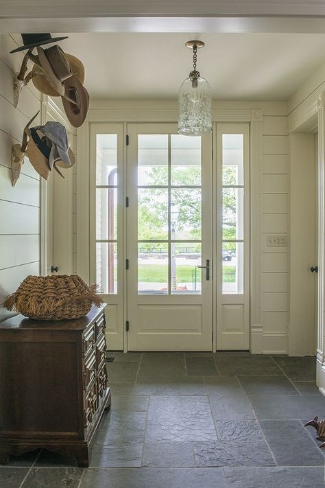 Kentucky Farmhouse, 1800s Home, Matthew Carter, Farmhouse Entry, Horse Country, Lexington Kentucky, Farmhouse Interior, Entry Hall, House Bathroom