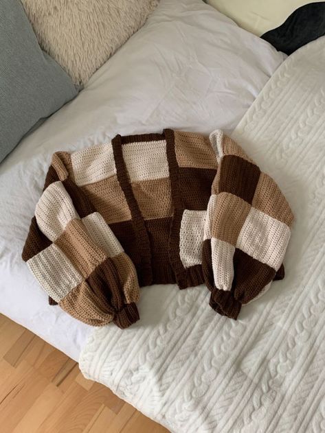 Crochet Brown Patchwork Cardigan, Green And Brown Crochet Cardigan, Neutral Crochet Cardigan, Patchwork Cardigan Ideas, Earth Tone Crochet Cardigan, Cardigan Crochet Patchwork, Aesthetic Crochet Cardigan Ideas, Aesthetic Cardigan Crochet, Brown Crochet Top Outfit