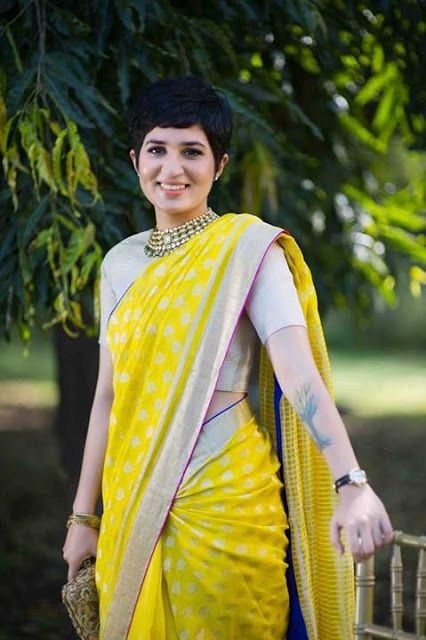 chandana banerjee: 6 Ways to carry off a super short hairstyle with your sari Desi Wardrobe, Girl In Saree, Hairstyle For Short Hair, Hairstyle For Short, Saree Hairstyles, Yellow Saree, Hair Girls, Kundan Necklace, Elegant Saree