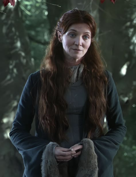 Catlyn Stark, Margaret Beaufort, Michelle Fairley, Game Of Thrones Outfits, Catelyn Stark, Game Of Thrones Artwork, Dragon Icon, Historical Costuming, The Last Kingdom