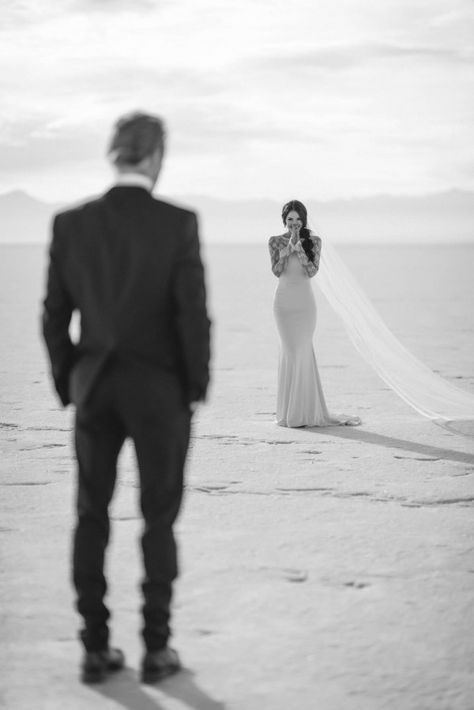 Epic Salt Lake City Wedding Shoot Bride Groom Photos, Bride And Groom Photo, Wedding Photography Bride, Beach Wedding Photography, Beach Wedding Photos, Foto Tips, Groom Photo, Wedding Photos Poses, Photo Couple